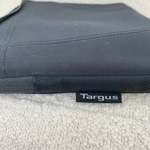 TARGUS black neoprene protective laptop iPad sleeve - Picture 4 of 7